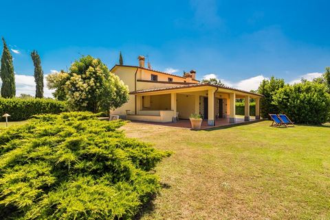 The Casale Gioiello is located in the green countryside of Fauglia a few kilometers from the cities of Pisa and Livorno, immersed in a private park of about 20,000 square meters lying on the gentle hilly slope typical of an area favored for the locat...