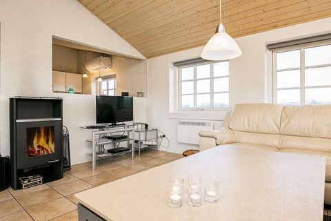 Well-equipped holiday cottage in beautiful area. Enjoy the day relaxing in the sun or take a brisk walk by the roaring North Sea or go shopping in Holstebro approx. 30 minutes from the house. Then you can light up the wood-burning stove or relax in t...