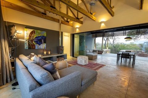 Luxurious and atmospheric villa with stunning views of the imposing Drakensberg Mountains. This villa is perfectly located in one of South Africa's most beautiful natural areas. It offers fantastic views of the imposing Drakensberg Mountains and you ...