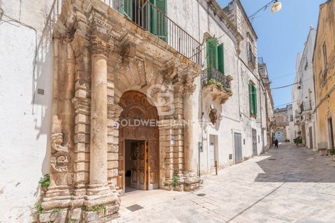 PUGLIA - MARTINA FRANCA - Via Giuseppe Mazzini The Baroque village of Martina Franca is a real pearl of the fantastic Valle d'Itria, an ideal destination for those who want to discover a side of Puglia less 