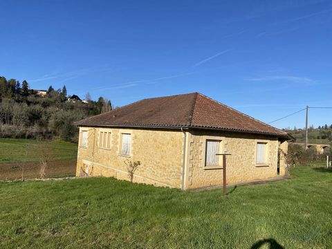 122m2 house very close to a very nice medieval village built on a 2241 m2 land. The house has four quite large bedrooms (13-15 m2), a large kitchen, a fireplace in the living-room, a shower room and separate toilets. The basement has a garage with bo...