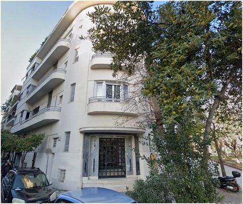 Historic Elegance in Kipseli, Central Athens Discover the timeless charm of this 1930's historic residence, a masterpiece by renowned architect I. Zolotas. This 350m2 apartment on the 1st floor exudes an elegant bohemian ambiance, boasting tree-level...