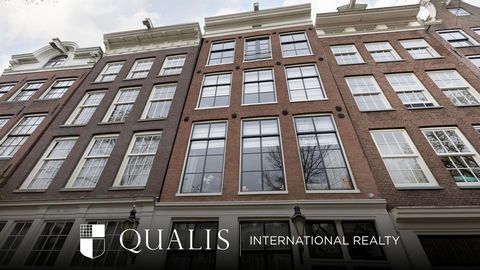 Extremely charming apartment of 125 square meters located in a National Monument with views over the Bloemgracht and the Westertoren.Located in the middle of the Jordaan, this location offers an oasis of calm in the bustling city. Around the corner f...