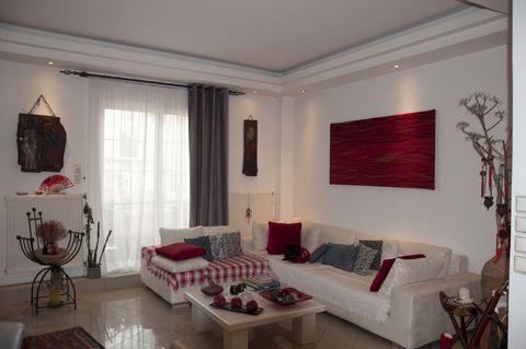 modern and comfortable apartment in the heart of Heraklion city centre Is close to famous tourist places like the cathedral at minas, and the historical museum. natural museum, etc will give you a fresh mind after a busy day The apartment is located ...
