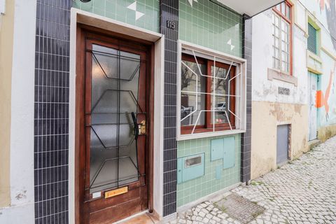 The property is ideal for spending a few days in the heart of Figueira. Thanks to its fantastic location, you can wander around, stroll by the beach, appreciate the historic part of the city, shop at local stores, eat delicious food in the many nearb...