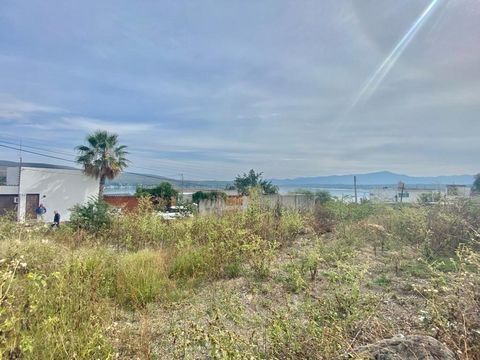 Land for sale in Tequesquitengo, with Deeds and Urban Land Use. Lake View. Land of 178 m2 (10m frontage). LOCATION: Within 1 km of the city you will find the 