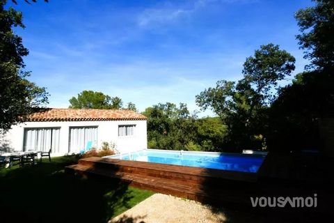 VOUSAMOI invites you to discover this recent villa (2022) of 137 m2 with garage, ideally located in a sought-after area, in the immediate vicinity of middle and high schools. Set on a plot of 1,700 m², this house offers a sunny and pleasant atmospher...