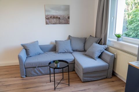 The newly renovated premium accommodation in Leipzig-Paunsdorf has a separate bedroom with 2 single beds for a total of 2 people. Another sleeping possibility - for a third person, offers the generously furnished living room - here is a couch with sl...