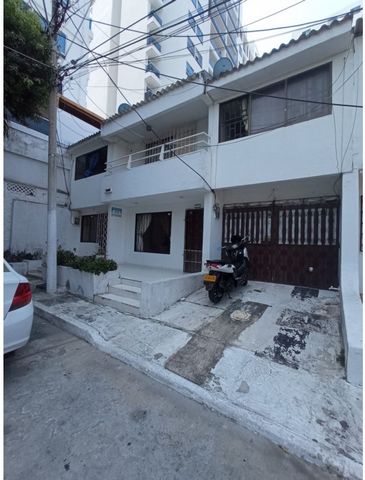 House Sale Split in Two. Where the first one has: Living room, dining room, social bathroom, patio and garage. The second floor of the house has three bedrooms, a social bathroom and an internal bathroom in the master bedroom. The second house has a ...