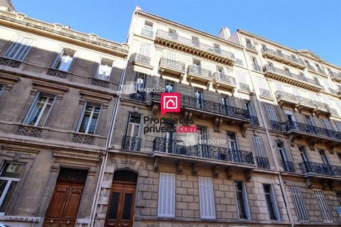 Bouches Du Rhône - 13008 MARSEILLE - 4-room apartment - 180 sqm - 833,000 Euros - Caroline and Nicolas offer you an exceptional Haussmann-style property in the heart of the city in the prestigious eighth arrondissement. This magnificent apartment off...