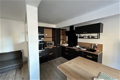 Refurbished Type 3 apartment with a surface area of 87m2 located in a secure building with a cellar and a parking space. This apartment is composed of an entrance, with cupboard, a very beautiful room living room with open kitchen, 2 bedrooms, a dres...