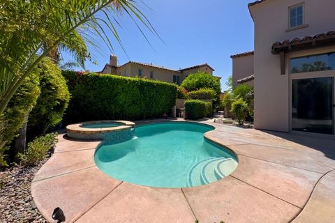 Wow! Incredible opportunity in the heart of Palm Springs! Welcome home to the largest floorplan 'La Flora' model townhome in the desirable gated community of Tierra Hermosa, with private pool and spa. Enjoy the southern and western mountain views fro...