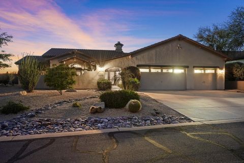 Lovely Santa Barbara style home on .5 acre+ private lot surrounded by desert wash and distant valley views - a rare gem in Pinnacle Peak Vistas! Sprawling 3,174sqft single-level home boasts 3 spacious bedrooms, 3 full baths, 3-car garage + dedicated ...