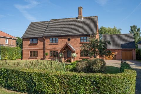 A bespoke build and true one-off, this house was designed with love and finished with care. A modern property with a high specification, this is a real gem and an opportunity rare. A much-loved home to all the family, a place to entertain or to kick ...