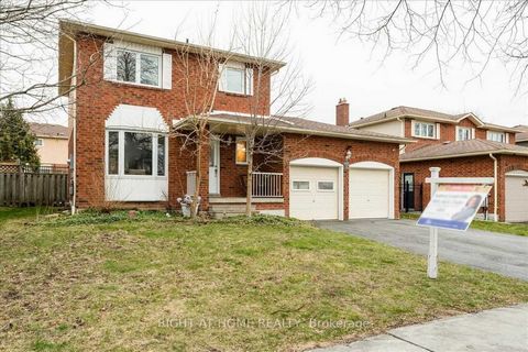 Welcome to this Gorgeous Move-in-Ready Family Home In The Heart of Whitby! Situated in an absolutely Convenient Location just Minutes Away From Major Highways, Whitby GO, Shopping, Parks, Tranit, and Essential Amenities. This Bright, Beautiful home f...