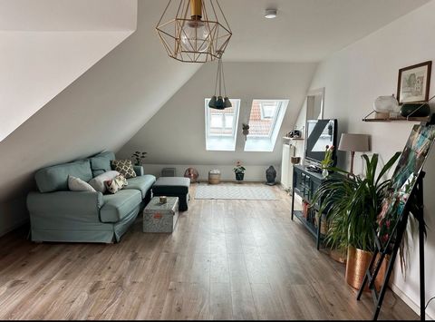 Beautiful top floor apartment for rent for 3 months mid December - mid March. Sit back and relax - in this quiet, stylish accommodation. Close to Berlin-Brandenburg airport, you can be in the city center in 30 minutes by S-Bahn. The nearest supermark...