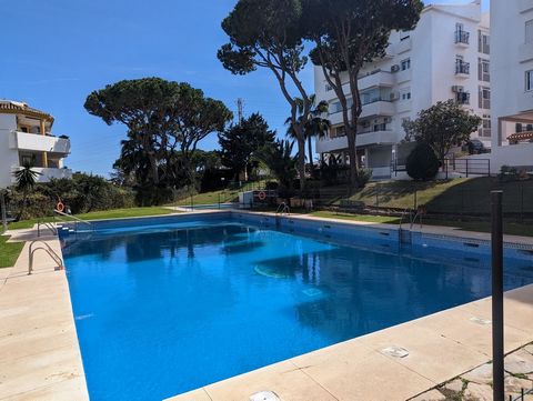 Stunning 3-Bedroom Penthouse with Sea Views! Ideal for Holidays or Investments! ☀️ Discover the epitome of luxury living in this spacious Penthouse Apartment located on the prestigious Avenida Espana in beautiful Calahonda. With its unbeatable locati...