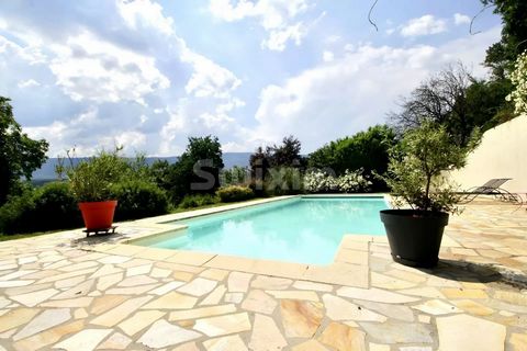 References: ST1850 Swixim International offers you this large and beautiful renovated farmhouse with swimming pool and a quiet panoramic view. On the top floor you will find a sumptuous living room of 140m2, cathedral roof, with a lounge area, office...