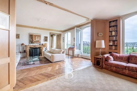 Barnes is listing an exceptional 129.41m2 (1,389 sq ft) apartment in a prime location in the heart of Ile Saint-Louis. Situated on the 5th floor with lift access, it boasts an outdoor area and unobstructed views of the Seine and the landmarks of Pari...