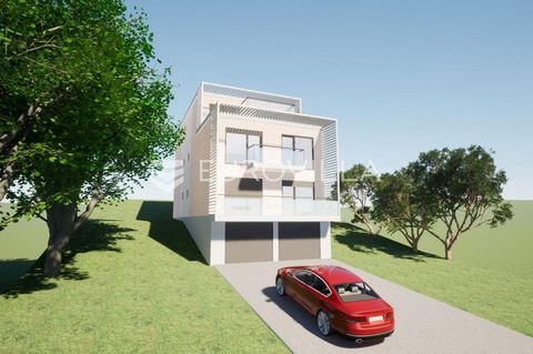 Samobor, Giznik, two-story apartment in a completely reconstructed existing building according to the project. A beautiful, open view of Samobor.The building was built in a cascade because it is located on a gentle slope. On the 1st and 2nd floor the...