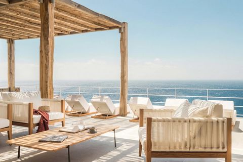 Escape to a Contemporary Villa with Traditional Greek Charm Immerse yourself in the effortless elegance of this contemporary villa that marries traditional Greek aesthetics with modern luxury. Sun-drenched stone, stucco and hardwood offer a serene co...