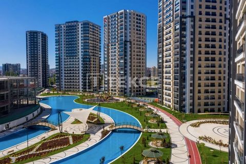 Elegante Apartamento en el Proyecto Meva Şehir con Estanque y Zona Ajardinada en Ankara Etismesgut es una de las regiones más populares de Ankara, con su extensa red de transporte, modernos complejos residenciales, centros comerciales y parques. Ofre...