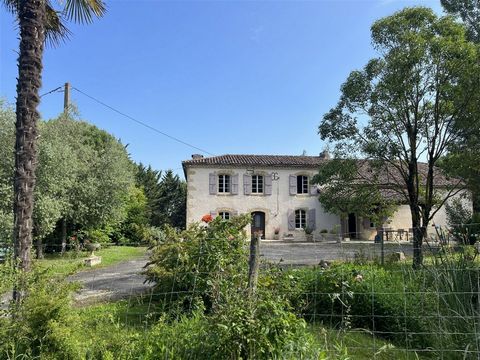 At the top of a hill in the Gers, this stone house with outbuildings, formerly an Armagnac farm built in the Gascon style, has been tastefully restored to a contemporary standard. Utterly private and protected from view by the surrounding hills, its ...