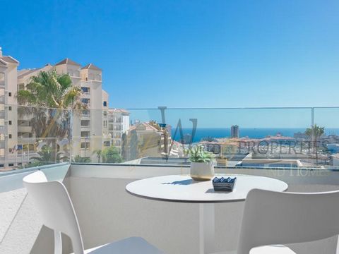 Luxury World Properties is pleased to offer several renovated apartments in Los Cristianos at the Ohasis Boutique Suites hotel. Prices start from €400,000. These are TOURIST APARTMENTS ON A GUARANTEED EXPLOITATION BASIS! Fantastic investment opportun...