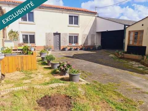 Située à Nalliers (85370), cette charmante maison bénéficie d'un environnement paisible et d'une atmosphère conviviale. La commune, réputée pour son calme et sa tranquillité, offre un cadre de vie idéal pour les familles recherchant la quiétude tout ...