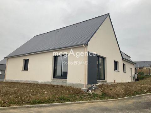 Maison récente avec quatre chambres