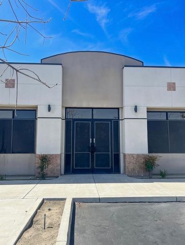 Exceptional Dental office for sale!Prime location in a thriving area in Bakersfield, this well- established dental practice offers a unique opportunity for both new and experienced dentists. Fully equipped with modern dental chairs, advanced imaging ...