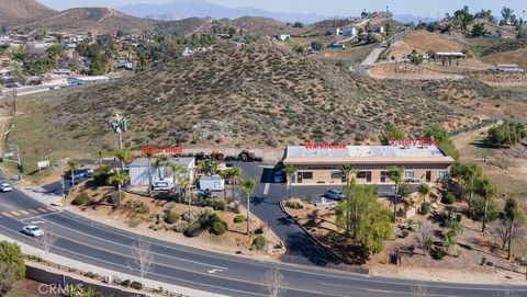 An excellent opportunity for owner/user to purchase a freestanding commercial building that is situated on 1.16 acres lot. This property consists of the following features: • An approx. 4,400 sq. ft. warehouse space with 1 office, four 12 ft roll up ...