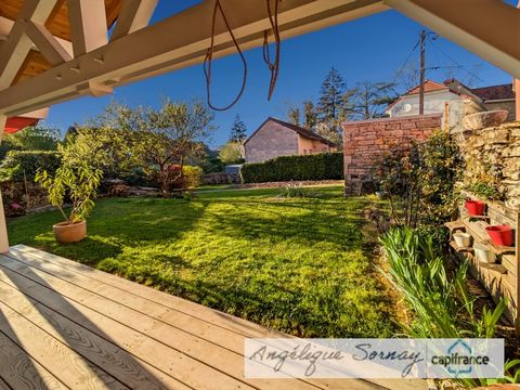 Maison de village avec jardin, terrasse couverte, garage et cave MACORNAY (39)