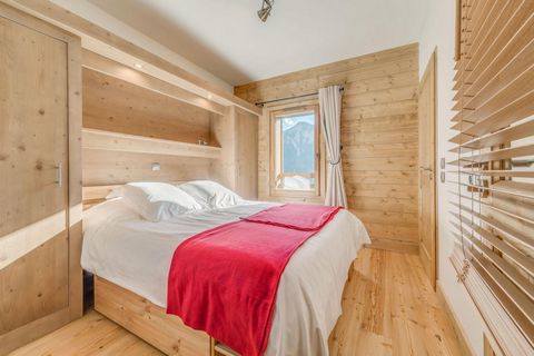 Newly built residence Les Balcons Etoilés, with lift, is located in the traditional village of Champagny-en-vanoise, close to Parc de la Vanoise. The residence lies in a unique location in the French Alps : 100 meters from the shops and the heart of ...