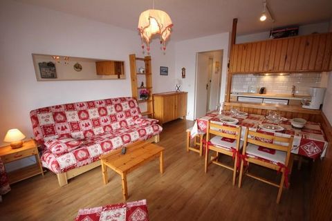 The residence Isabelle B is located in Les Saisies. It is idealy situated 250 m from the ski slopes, resort center and shops. You will be next to the activities and services of the resort. Surface area : about 28 m². Ground floor. Orientation : South...