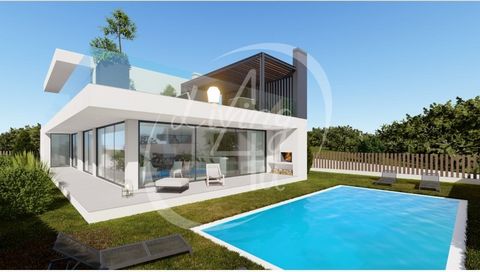 Excellent villa V3 located in Alfeizerão very close to São Martinho do Porto. Set of three independent villas under construction with completion scheduled for the last quarter of 2023. With very generous areas this villa consists of three suites, a l...