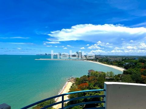 Great sea views from this large 2 bedroom apartment. The property has common facilities such as a gym, swimming pool, pool table, ping pong table, 2 tennis courts and access to the private beach by stairs and elevator. Huge parking area leading direc...
