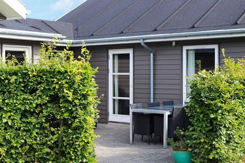 A holiday cottage with plenty of space, open rooms and high-beamed ceilings. There is a whirlpool and sauna in one of the bathrooms. Only a few minutes to the sea. The house is divided into two sections and thus suitable for two families. There is a ...