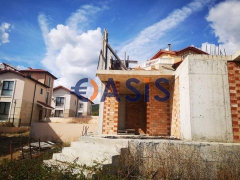 ID 31272808 Proposé à la vente : Immeuble résidentiel dans la zone de villa Sveti Vlas, sans frais d’entretien, avec vue sur la mer. Prix : 155 000 euros. Emplacement : Sveti Vlas, Yurta Balkana area Chambres : 6 Superficie totale : 215.7 m² Surface ...