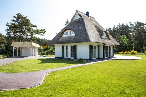 Luxurious thatched roof house in a very idyllic location on the lagoon, just 100 meters from the water. Enjoy your vacation right from the start and relax in the sauna or in front of the fireplace. Wi-Fi and satellite TV with Sky provide variety. In ...