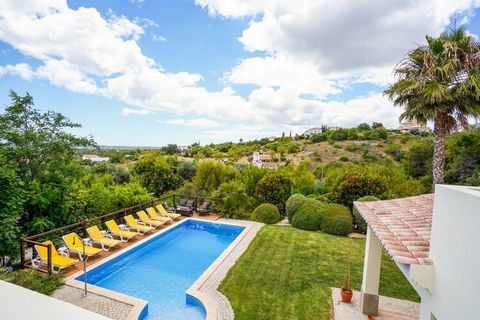 This beautiful villa in Tavira has a private swimming pool with sun loungers, and it can accommodate 8 guests. With 4 bedrooms, this home is perfect for families. For reasons of tranquillity, this villa is not rented to groups of youngsters.Tavira ha...