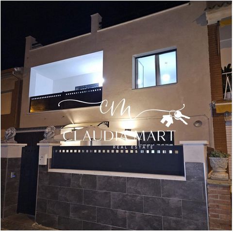 CLAUDIA MART REAL ESTATE invites you to discover comfort and luxury in this spectacular townhouse for sale, located in a privileged residential urbanization of Cambrils with stunning views of the town of Cambrils, parks such as Pinaret Park and high ...