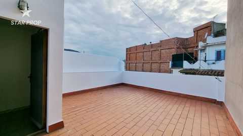 Nowadays, finding your dream home can be a complicated task. However, Star Prop, the prestigious real estate agency of Costa Brava, has a proposal that will surely captivate you. On this occasion, we present a wonderful property for sale in Llançà, w...