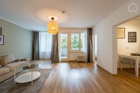 Your new apartment is located directly on the border between Kreuzberg and Neukölln, on the beautiful Landwehrkanal. Both the connection to public transport, doctors, kindergarden, and various shopping facilities, as well as restaurants and bars are ...