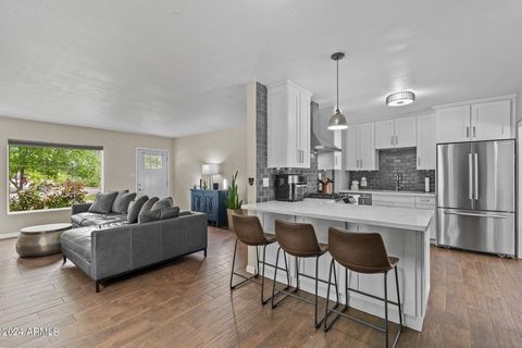 A must-see 1,368 square foot ranch-style single-story home featuring 3 bedrooms, 1 bathroom near the ASU Tempe campus located on a .24-acre lot. The renovated kitchen features soft closing shaker cabinets, stainless steel appliances including a gas c...