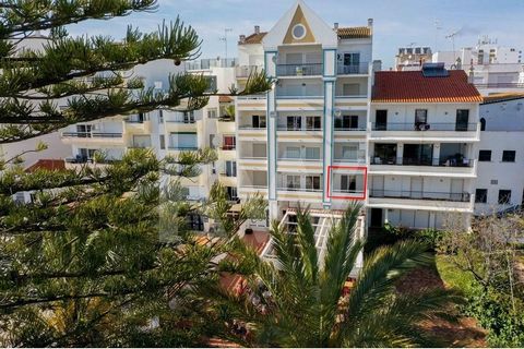 This is your opportunity to own this beachfront apartment in the Bay of Monte Gordo . This 2 bedroom apartment with 2 bathrooms offers the perfect balance between luxury , comfort and a privileged location . Located on the first line of the sea , thi...