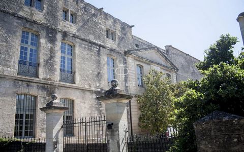 Discover the allure of this breathtaking 9 bedroom Chateau with historic monument status, located in Uzes. This historic property, which has undergone a thoughtful and meticulous restoration, seamlessly blends its rich heritage with modern amenities....