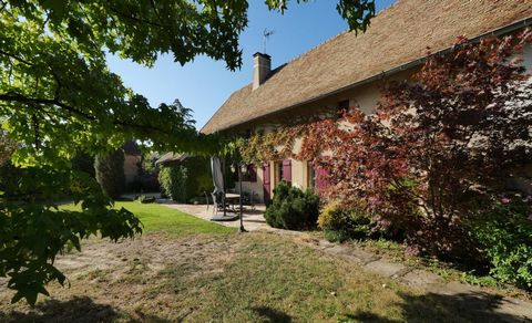 FOR SALE 12 km east of Tournus, on the Bresse side, a beautiful 18th century house with outbuildings, lots of charm and character, very well renovated, very comfortable, very quiet location on the outskirts of the village. Wooded grounds of 4800 m2 w...