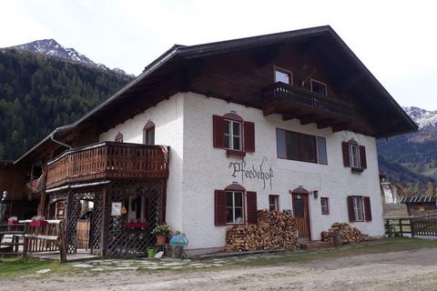 This beautiful detached rustic chalet for a maximum of 12 people is located in Grosskirchheim in Mölltal in Carinthia. It offers beautiful views of the surrounding mountain landscape and is in close proximity to the famous Grossglockner Heiligenblutt...