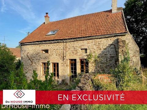 In a quiet village 9 km from Montreal, this 2-storey house has retained its charm thanks to the Burgundy slab floor, beams and lime plaster in RDJ which includes a kitchen of 30 m2, a separable living room / bedroom of 30 m2, a toilet and a shower ro...